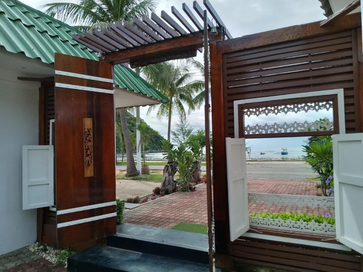 The Beach Boutique Resort Бан-Пак-Нам-Пран Экстерьер фото