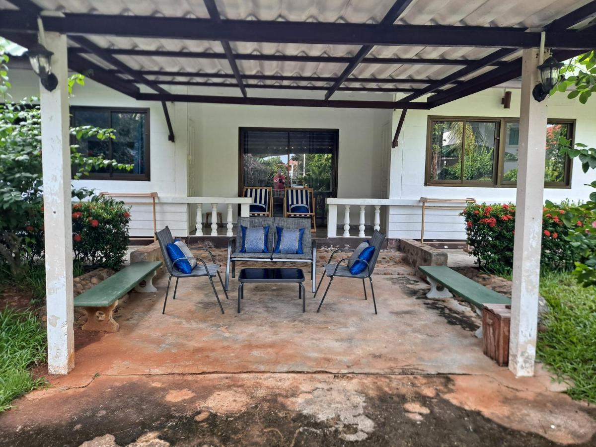 The Beach Boutique Resort Бан-Пак-Нам-Пран Экстерьер фото